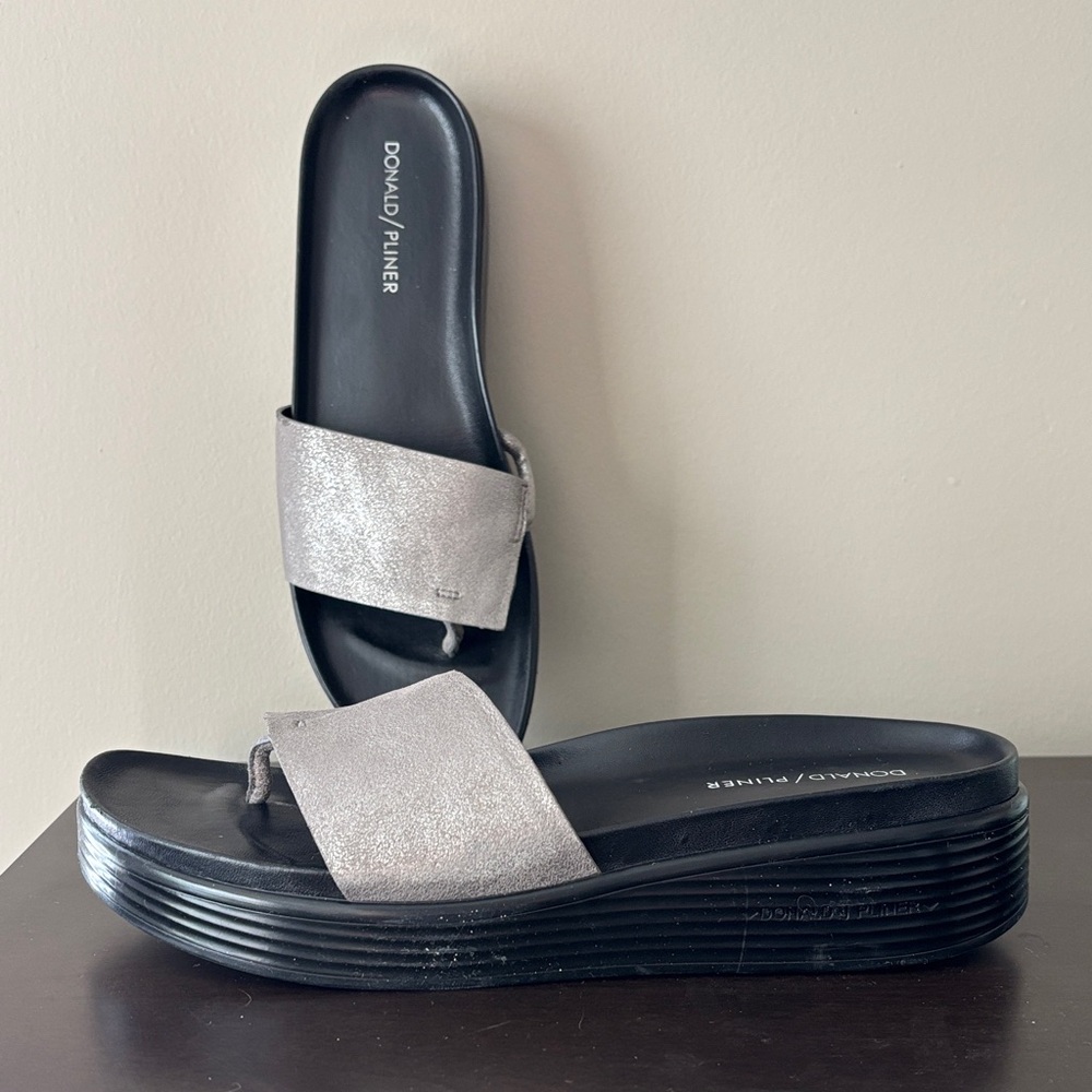 Donald J. Pliner Women's Metallic Slide Sandals